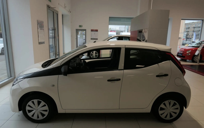 Toyota Aygo cena 37900 przebieg: 113200, rok produkcji 2019 z Alwernia małe 254